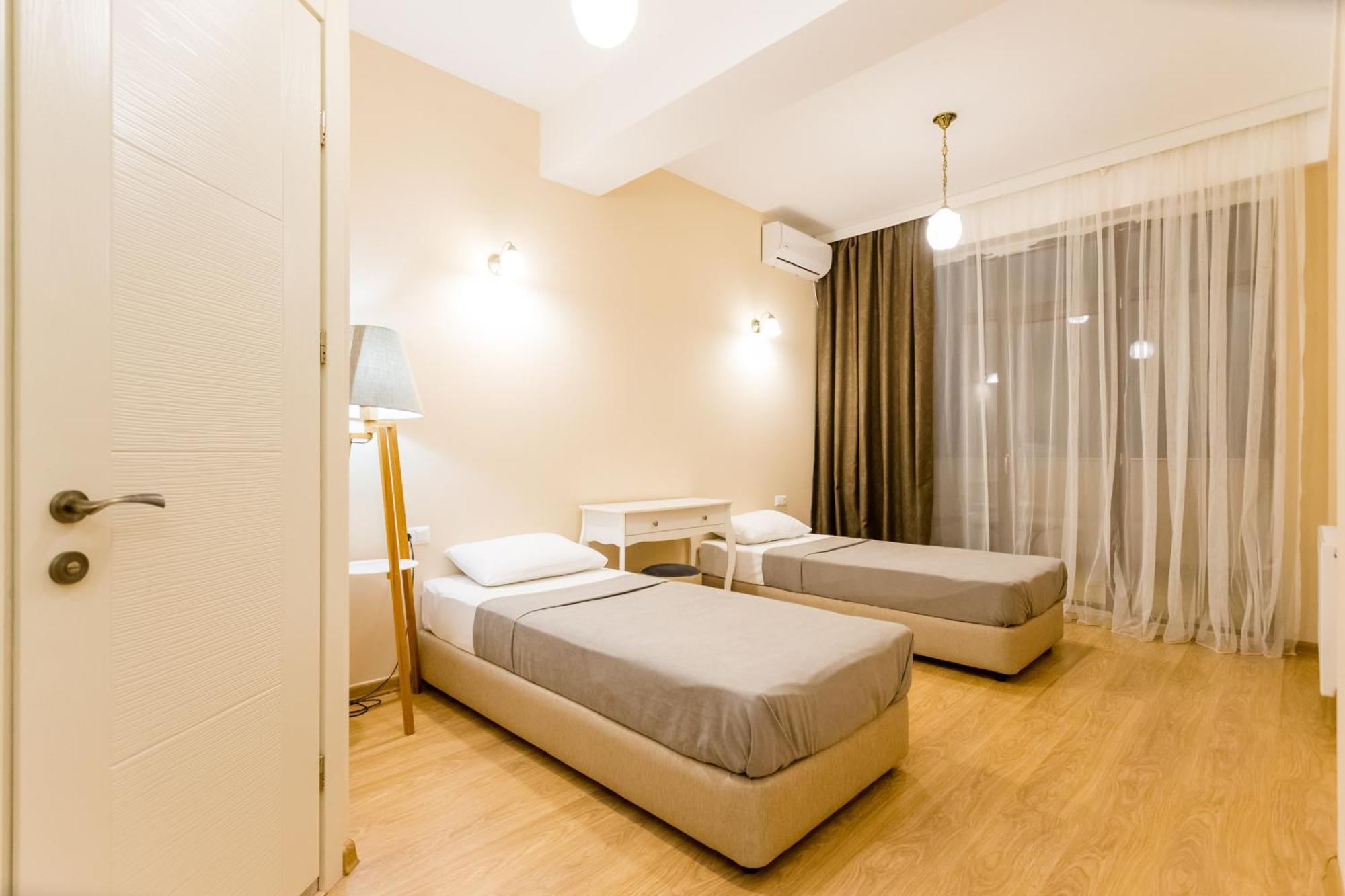 Central Comfort Place Lll Tbilisi Ngoại thất bức ảnh
