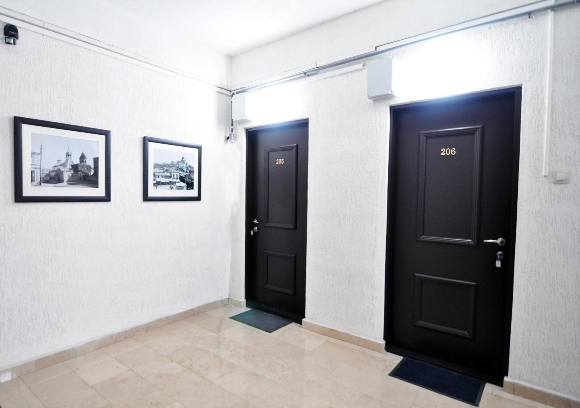 Central Comfort Place Lll Tbilisi Ngoại thất bức ảnh